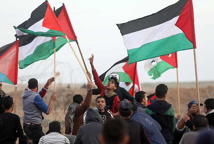 العلم الفلسطيني راية مسيرات العودة