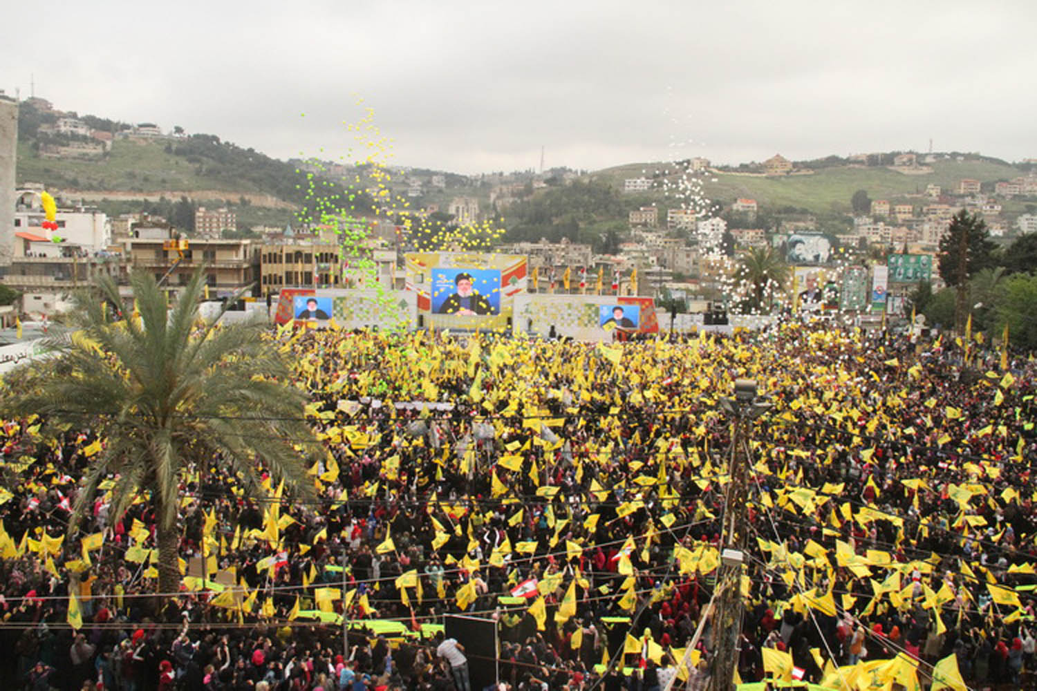 بالصور: مهرجان الوفاء للنصر في مدينة النبطية جنوب لبنان