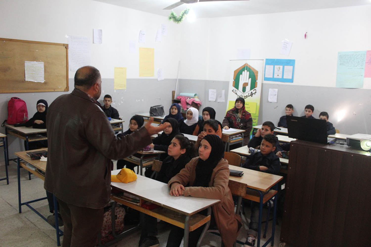 مشروع ’الشجرة الطيبة’ في متوسطة شحور الرسمية