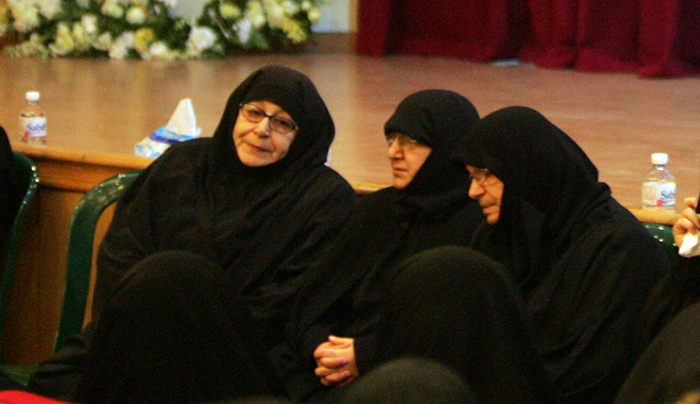 آمنة .. وعمرها من عمر المقاومة!!