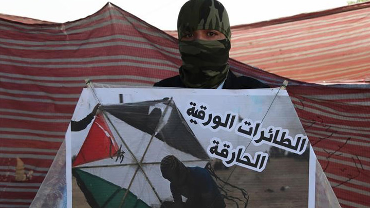 طائرات غزة الورقية: نيران العودة فلتضرم